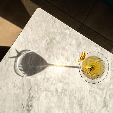 Golden Hotel マリーナ・ディ・チェーチナ エクステリア 写真